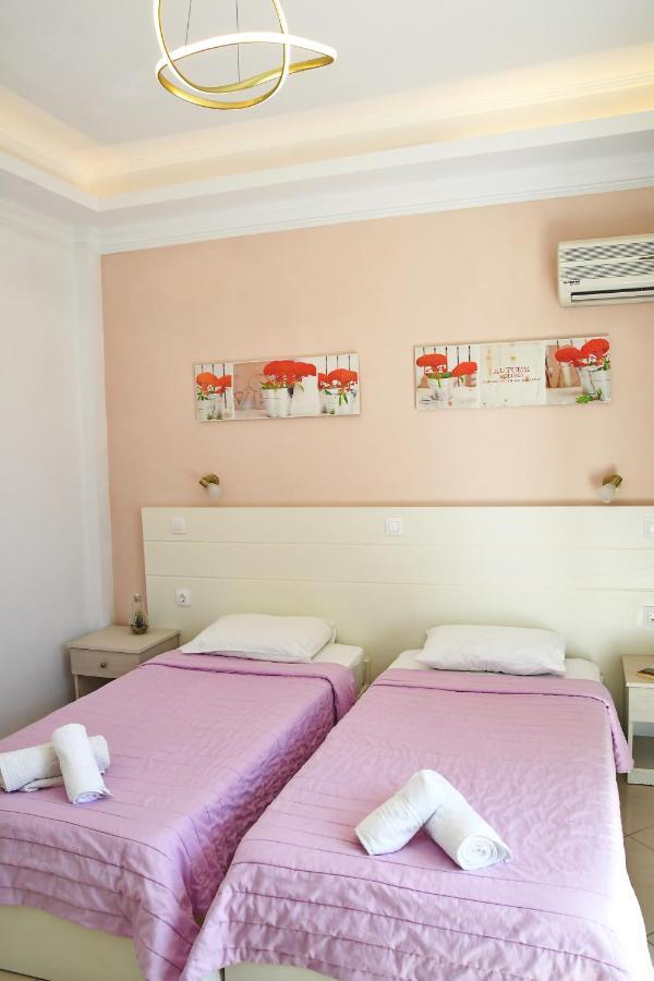 Dolphin Apartments 帕莱欧卡斯提撒 外观 照片