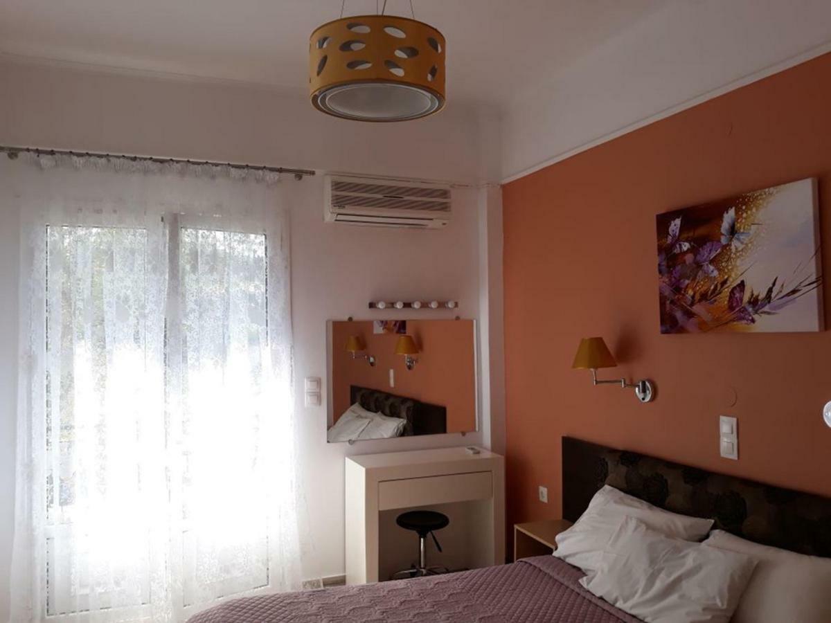 Dolphin Apartments 帕莱欧卡斯提撒 外观 照片